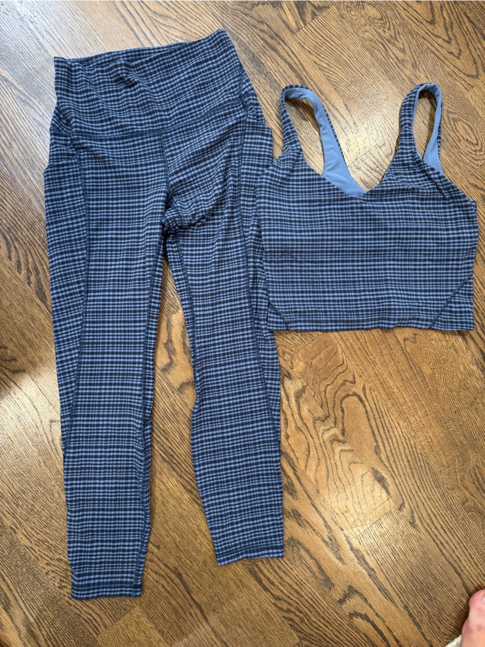 lululemon athletica Blue Plaid High-Waist Leggings 6 & matching top 8